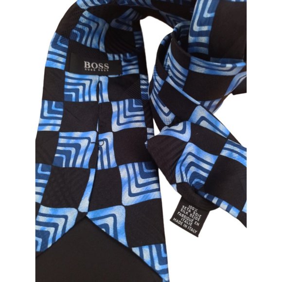 HUGO BOSS Blue Geometric Silk Tie ITALY 59"/ 4" EC - Picture 6 of 8